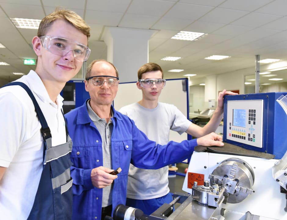 ingenieros trabajando